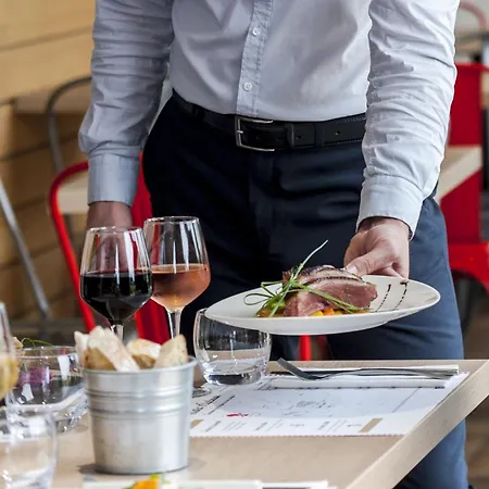 Brit Toulouse - L'esplanade מלון 3*