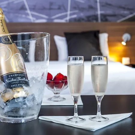 Brit Toulouse - L'esplanade מלון קולומייר