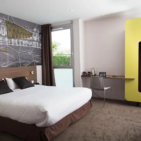 Otel Brit Toulouse - L'esplanade 3*