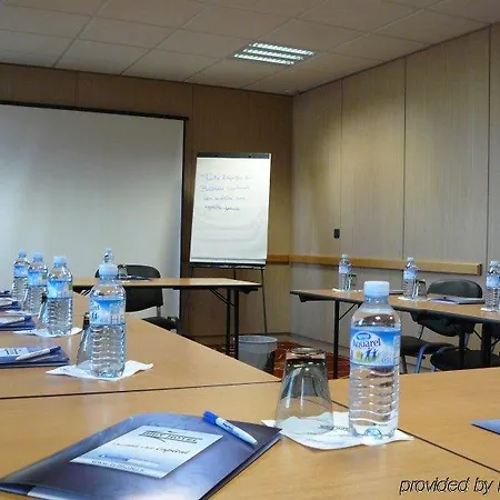 Otel Brit Toulouse - L'esplanade Colomiers