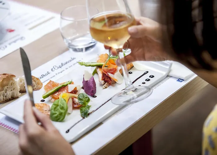 Brit Toulouse - L'esplanade Отель Коломье