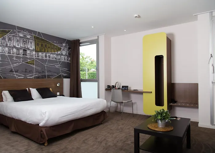 Brit Toulouse - L'esplanade Отель