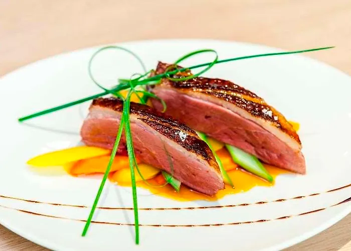 Brit Toulouse - L'esplanade Отель Коломье