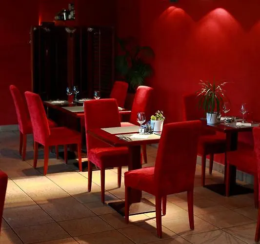 Brit Toulouse - L'esplanade Отель Коломье